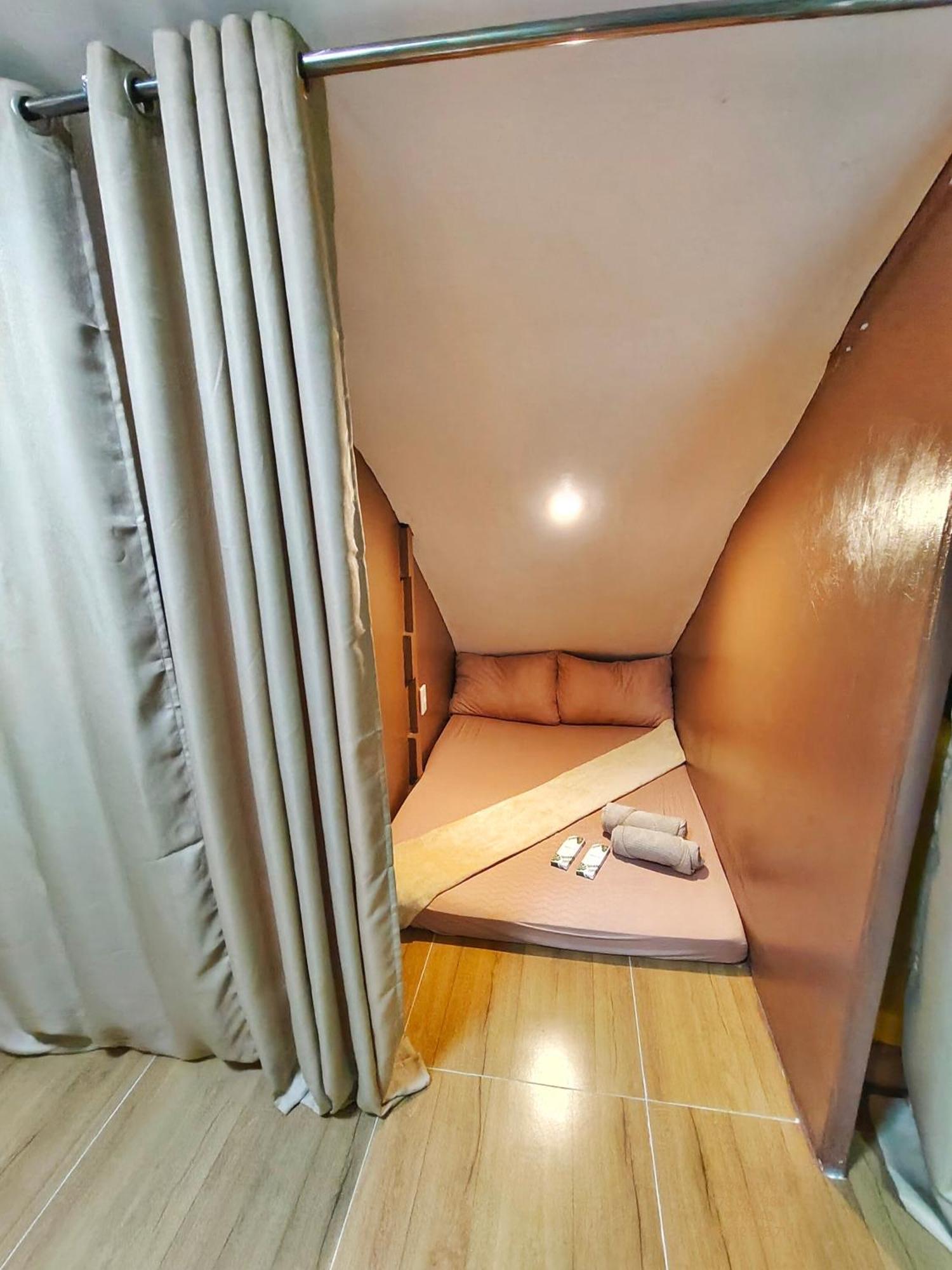 Mactan Airport Hostel At Aashvi Cozy Cabin Lapu-Lapu City Exterior photo